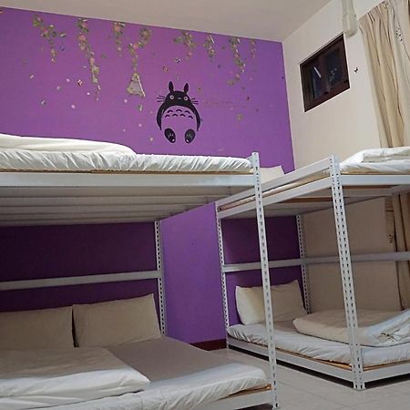 Feng Chia House Hostel Taichung Bagian luar foto