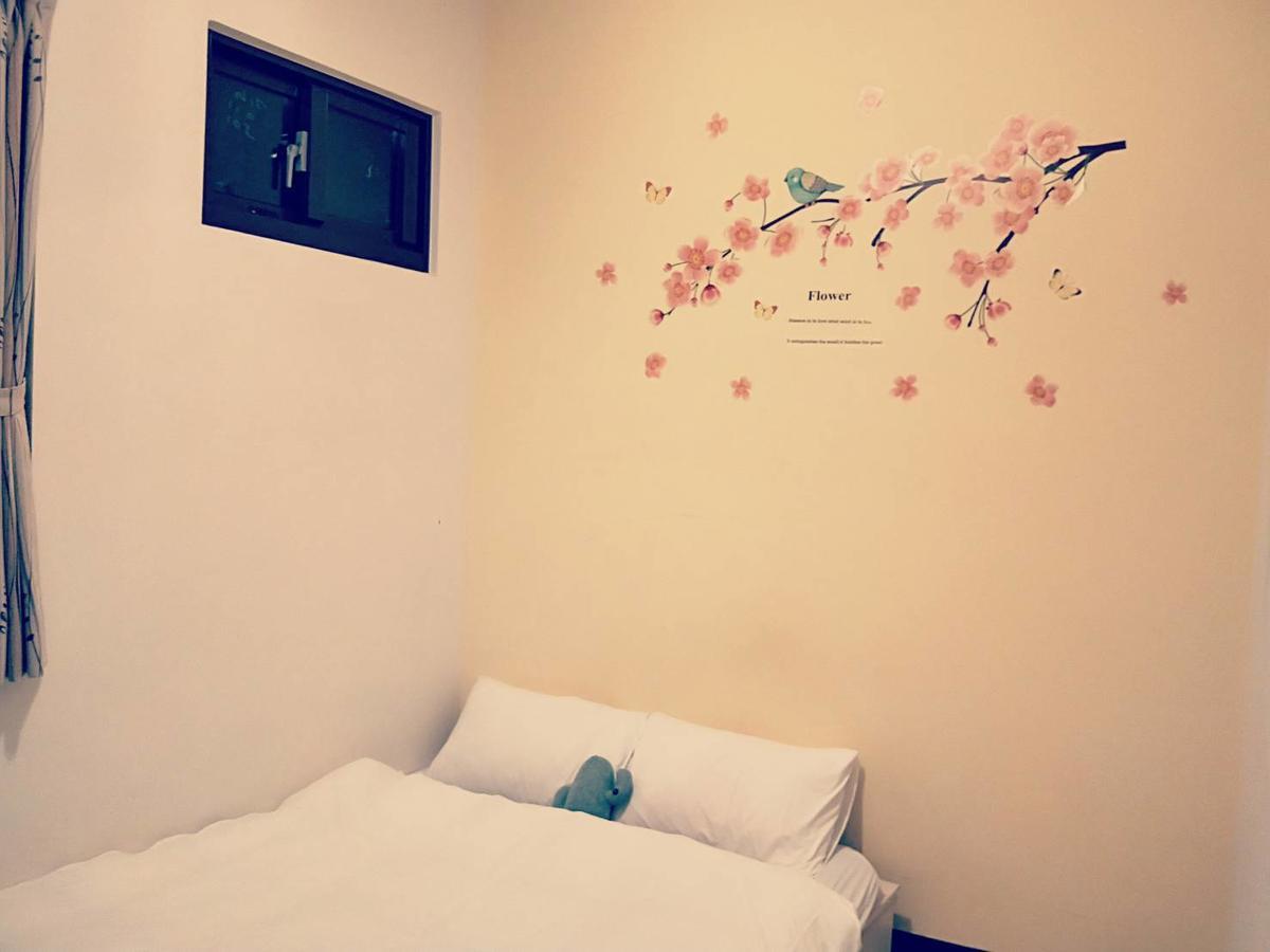Feng Chia House Hostel Taichung Bagian luar foto