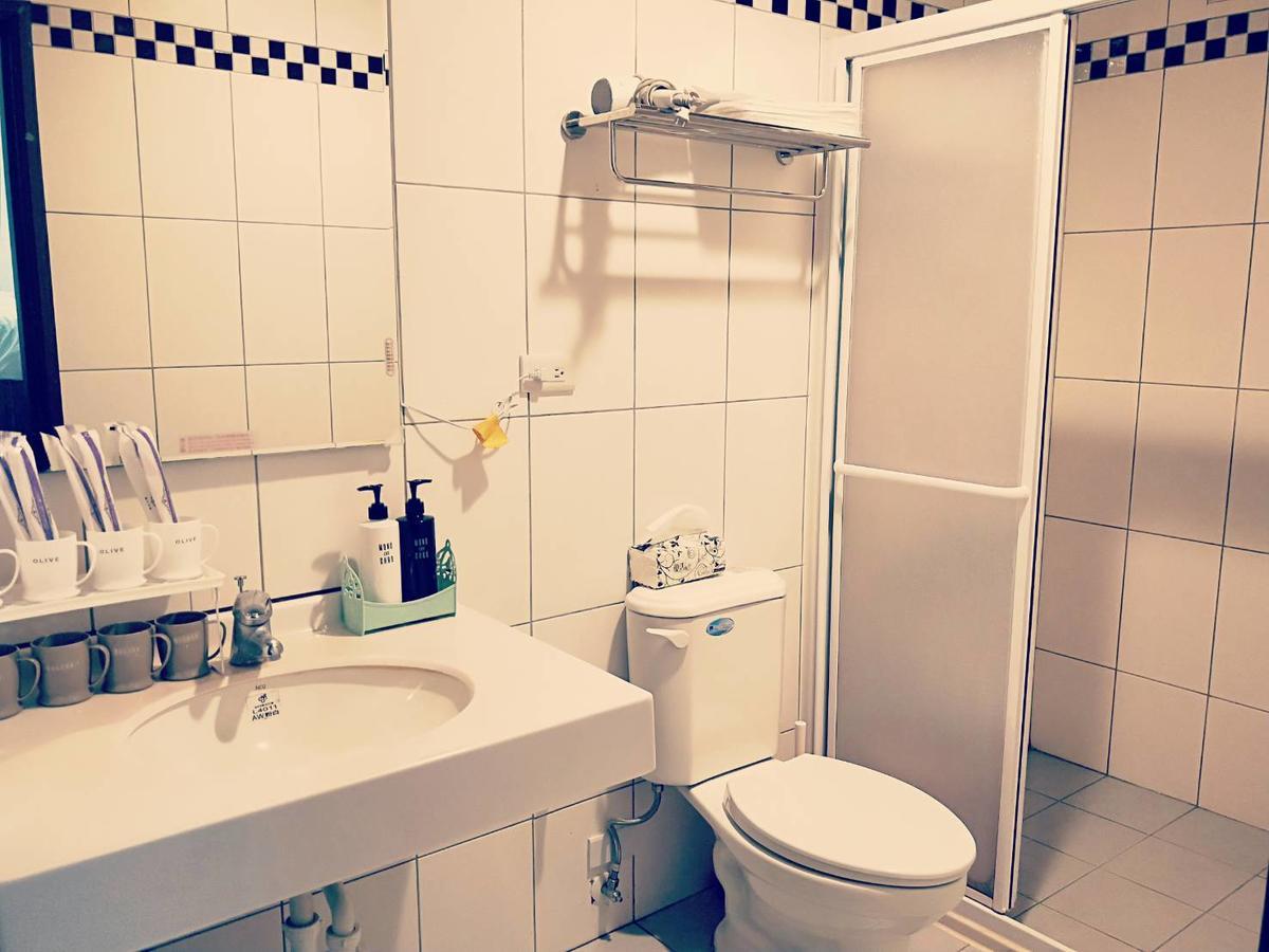 Feng Chia House Hostel Taichung Bagian luar foto